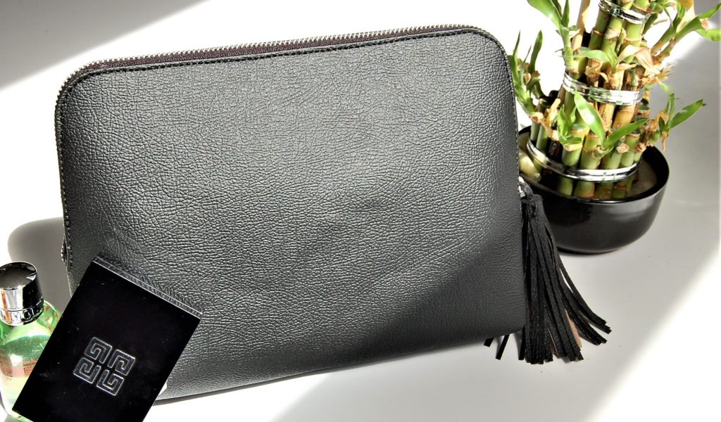 zip-top-wash-bag-with-handle zip-top-wash-bag-with-handle